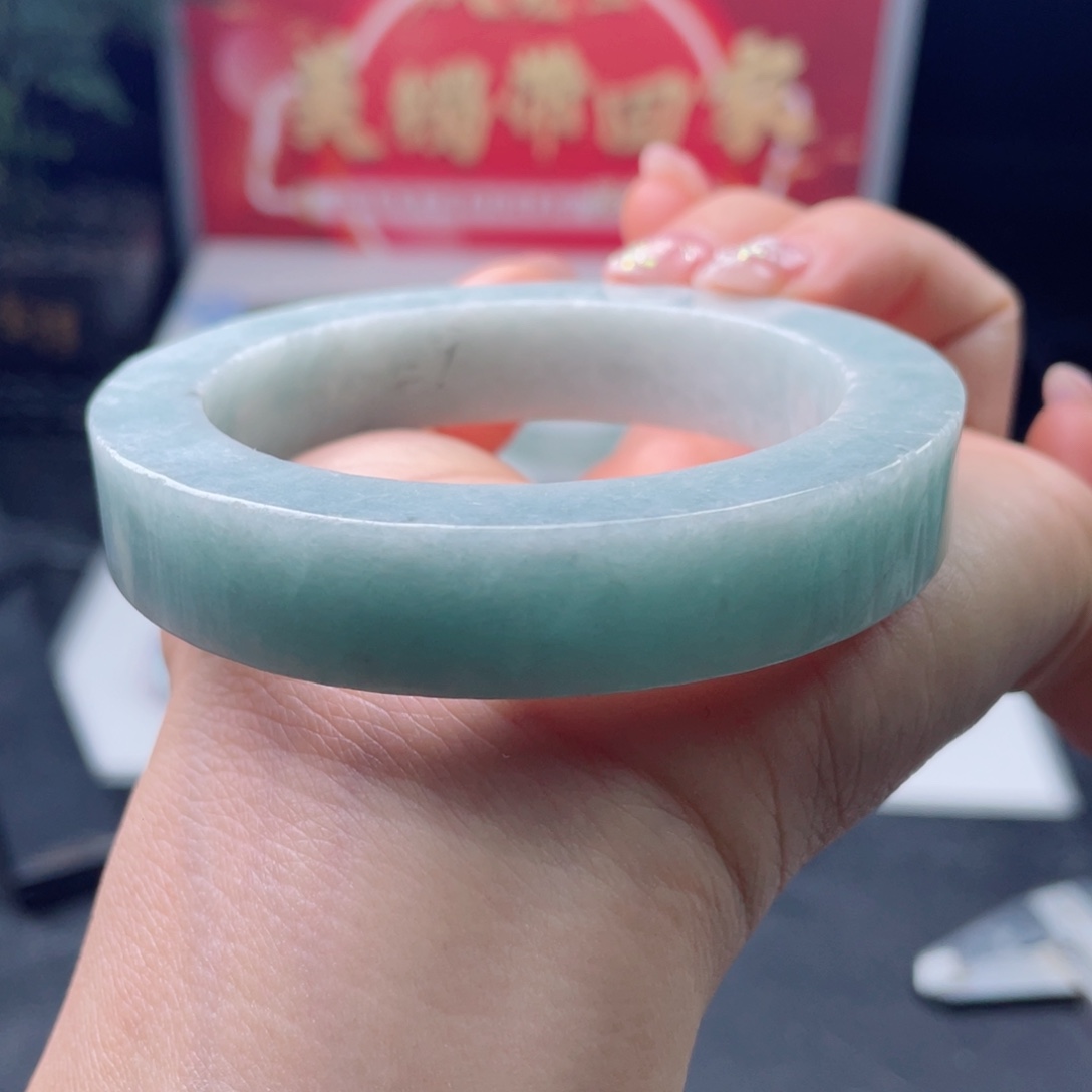 定制翡翠未镶嵌正圈手镯
