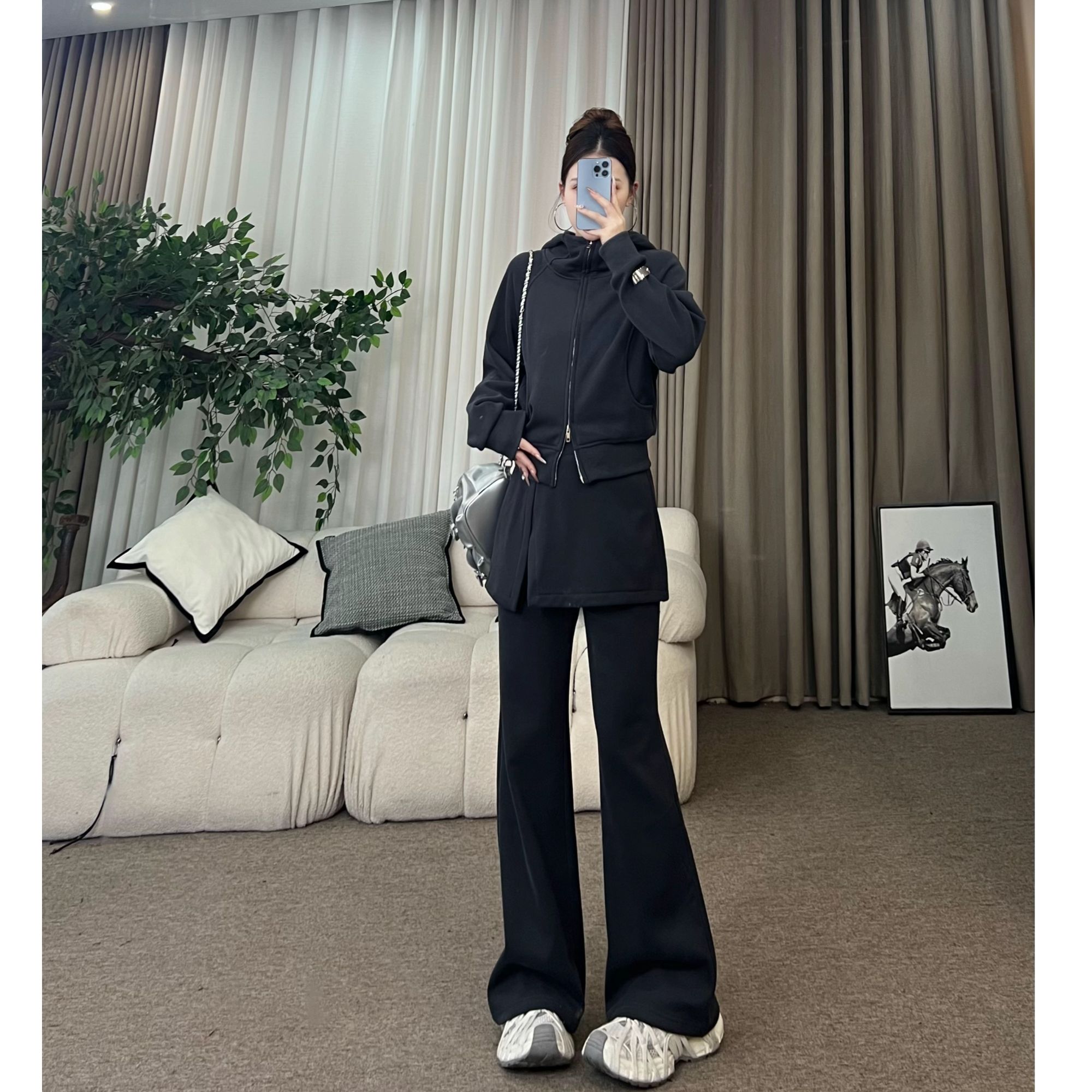  XIAOQIN【午夜冷冬】冬季加绒连帽拉链上衣屁帘微喇裤三件套装T547