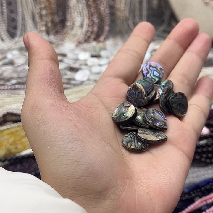 玛瑙/玉髓未镶嵌珠宝半成品6个鲍鱼贝侧孔水滴片珠