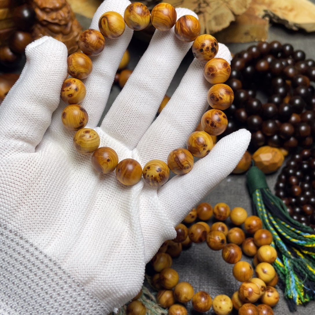 柏木（崖柏）1.2瘤疤龙胆闪碳化点微瑕