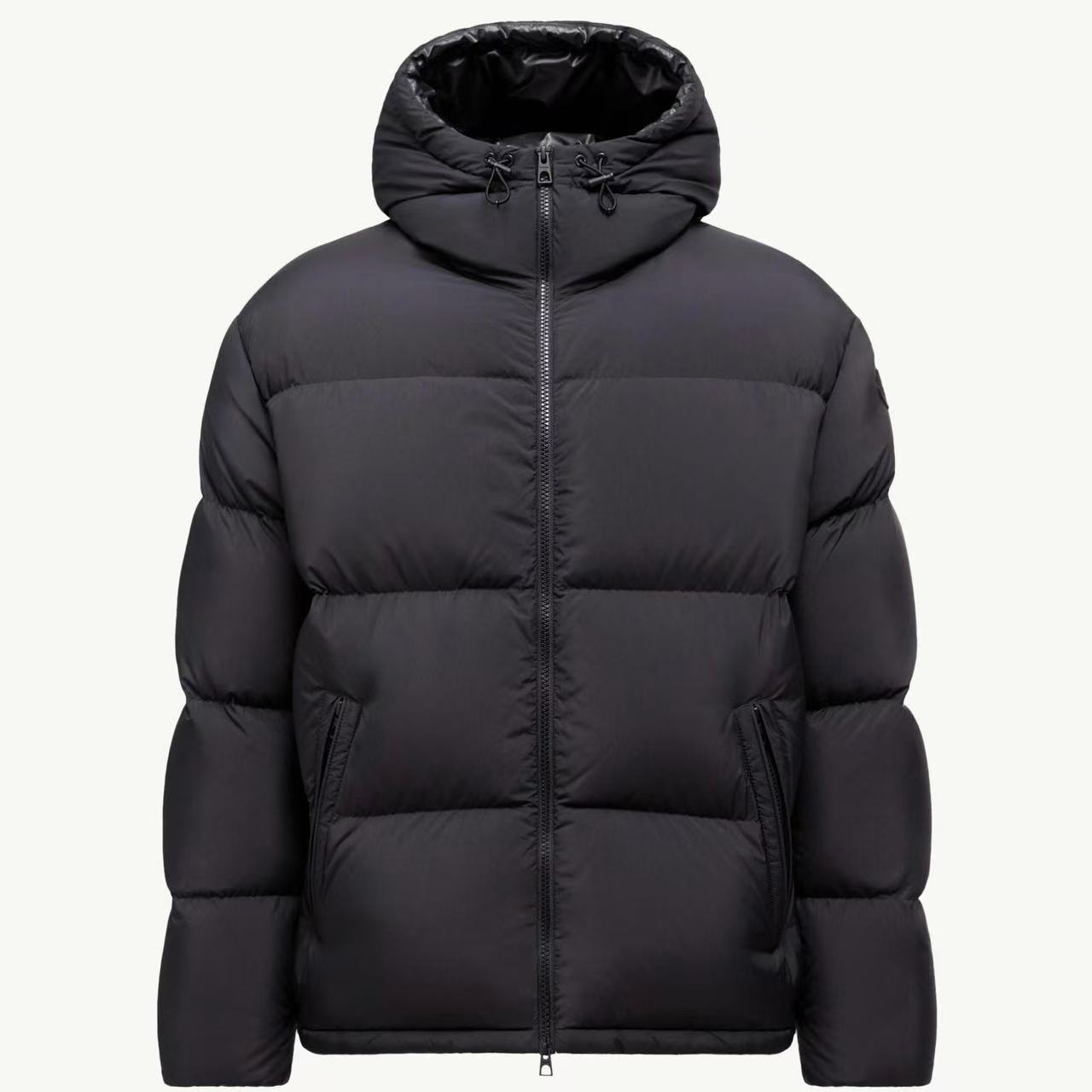 未使用 MONCLER 盟可睐25男新款 meriera 哑光连帽羽绒服