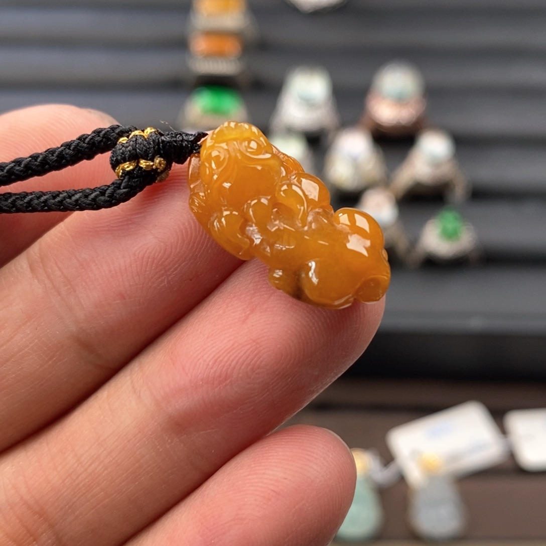 定制翡翠未镶嵌缅甸天然翡翠满黄貔貅