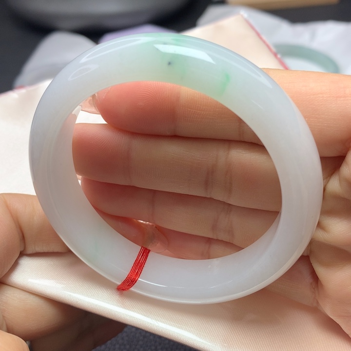 翡翠手镯未镶嵌?****?57575858