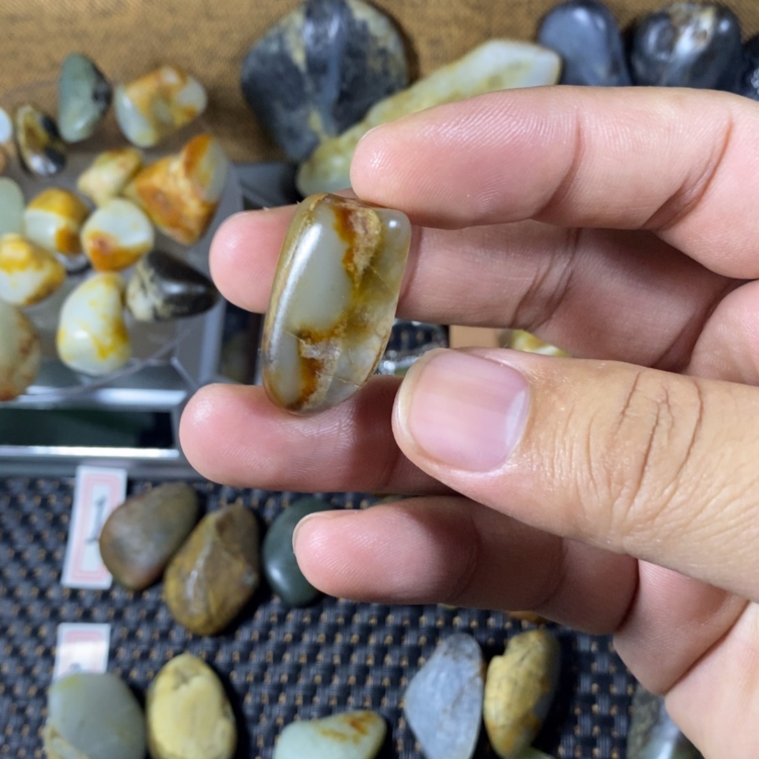 黄****和田玉（糖玉）未镶嵌挂件