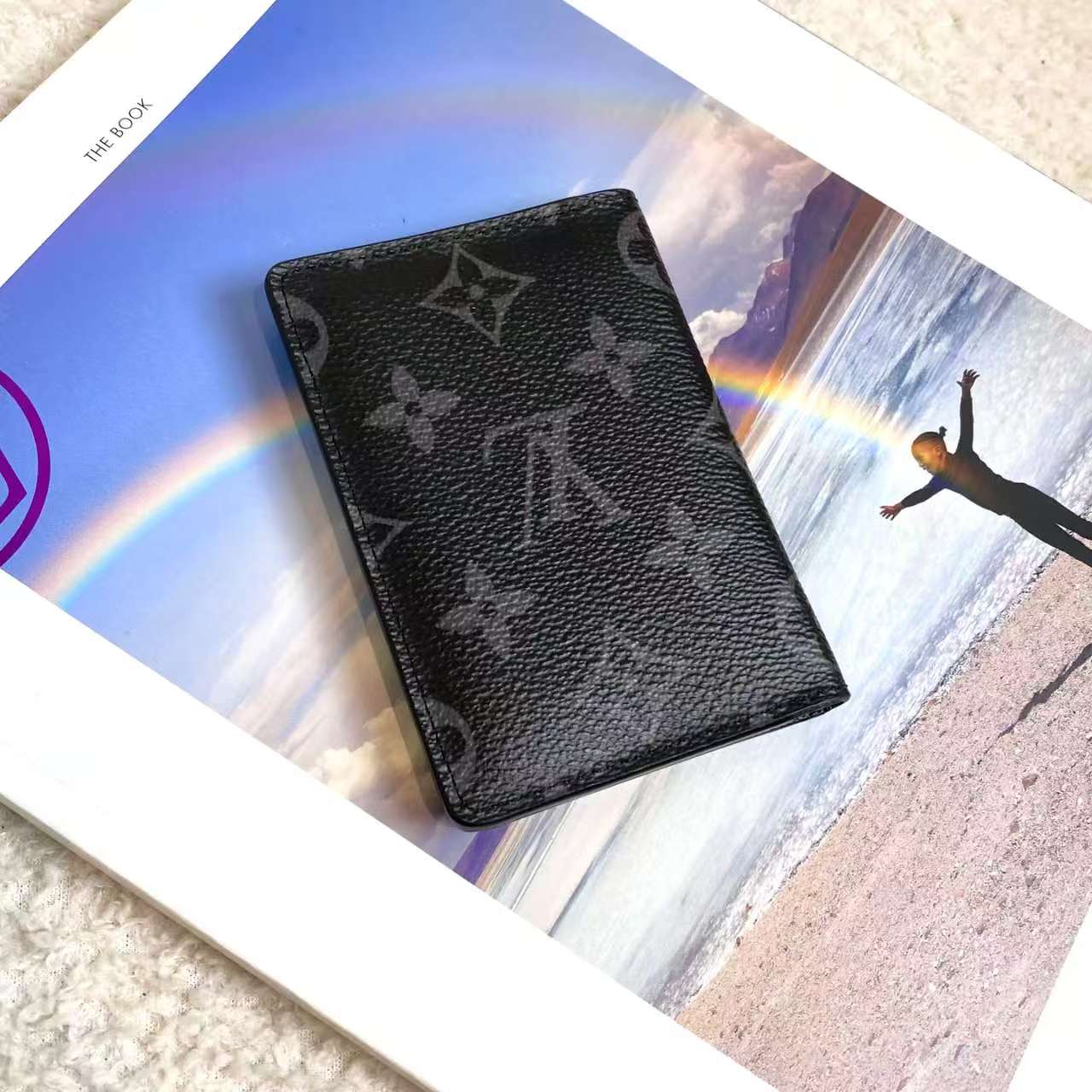 99新 LouisVuitton/路易威登 黑色卡包/26559136/12期/代卖服务