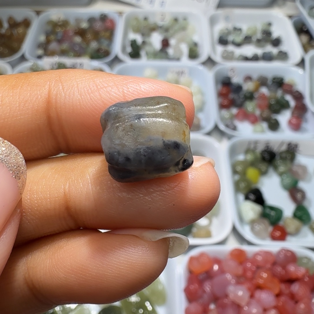 和田玉未镶嵌珠宝奇石