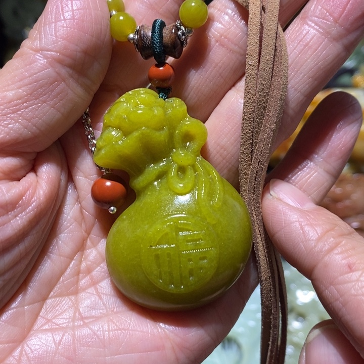 岫玉岫玉吊坠未镶嵌