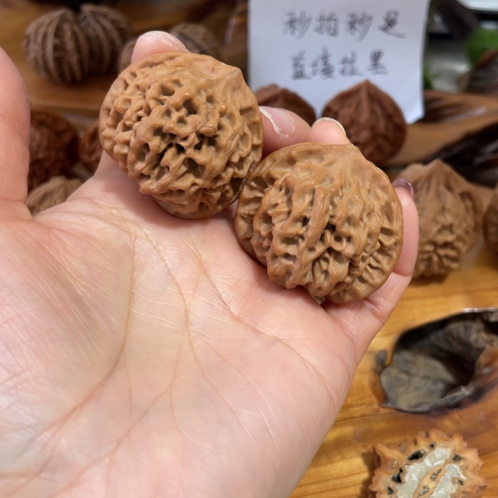 卡***了核桃秦闷文玩核桃