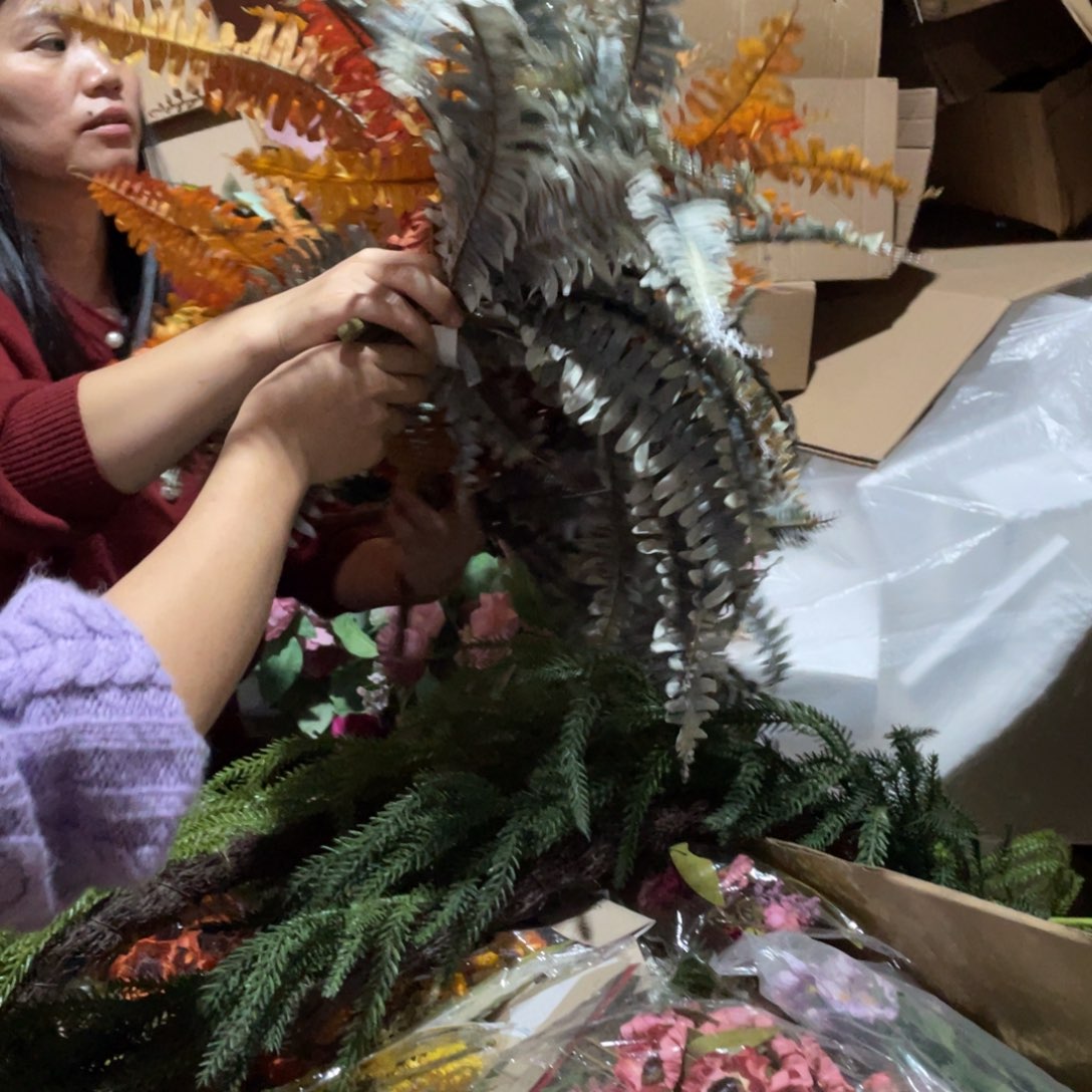 茶****y陶瓷花瓶，仿真绿植。5