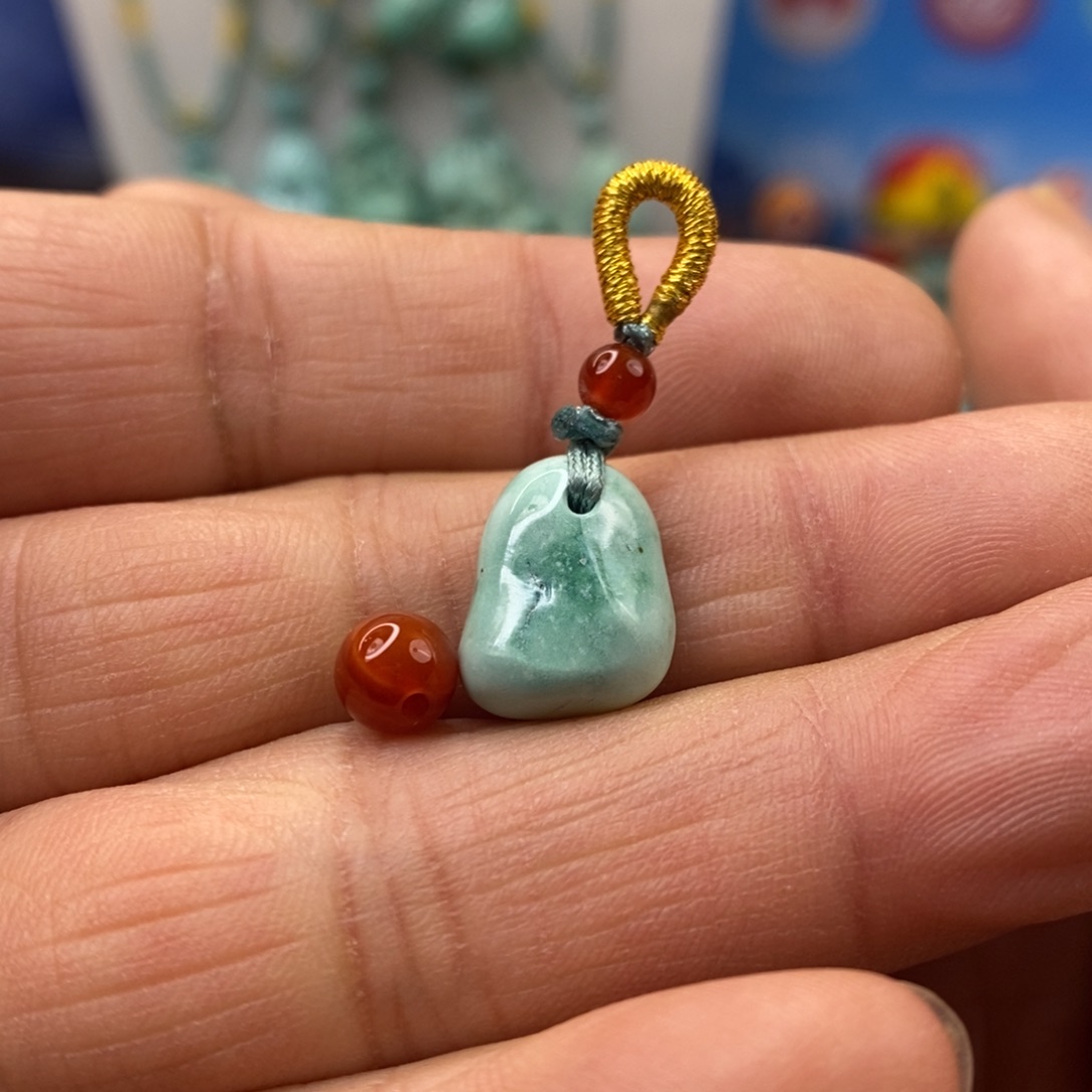 南红玛瑙未镶嵌珠宝奇石