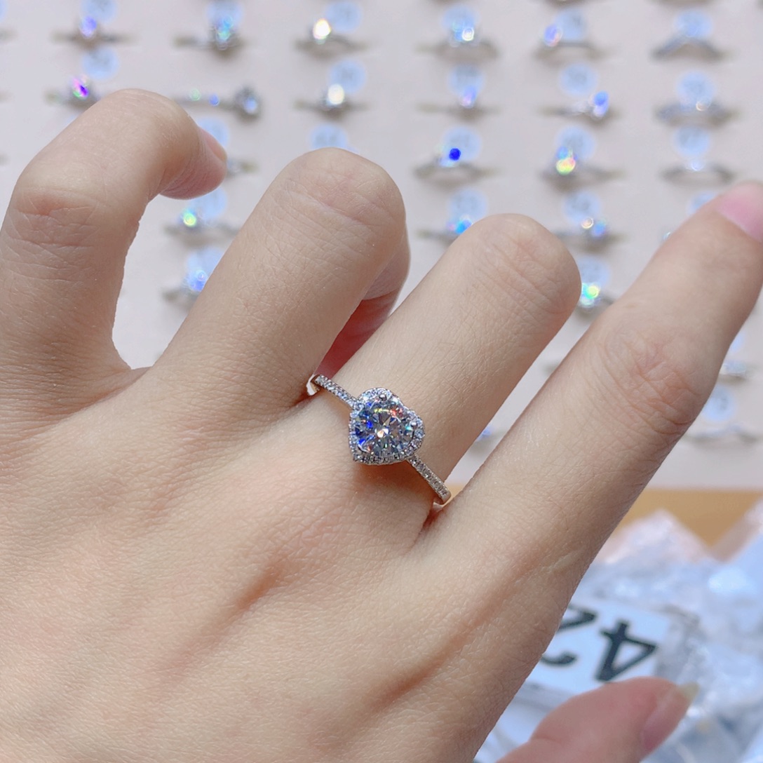 钻石银S925镶嵌紫钻吊坠