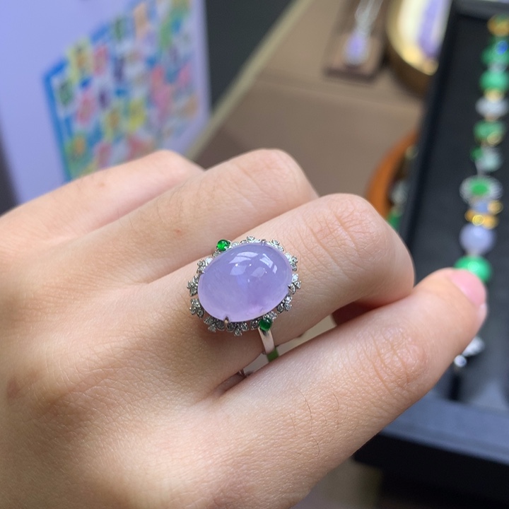 翡翠18K金镶嵌颈饰翡翠