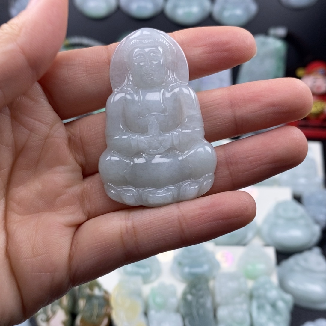 翡翠未镶嵌颈饰观音