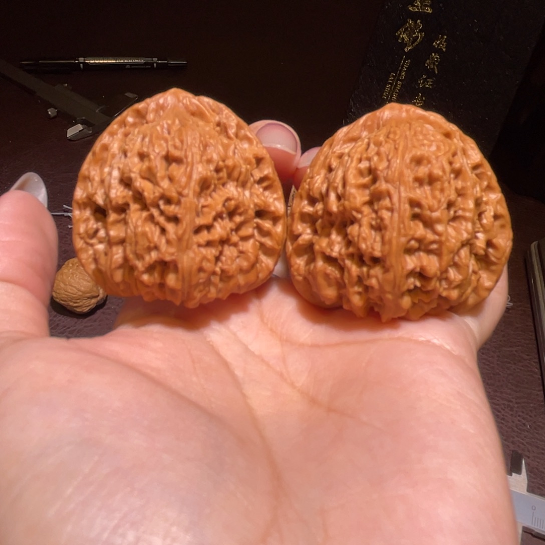 文玩核桃把件43三角南疆石