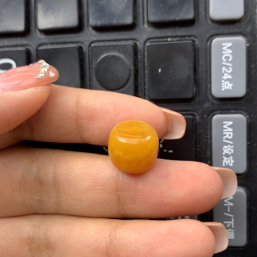 琥珀未镶嵌珠宝奇石12m