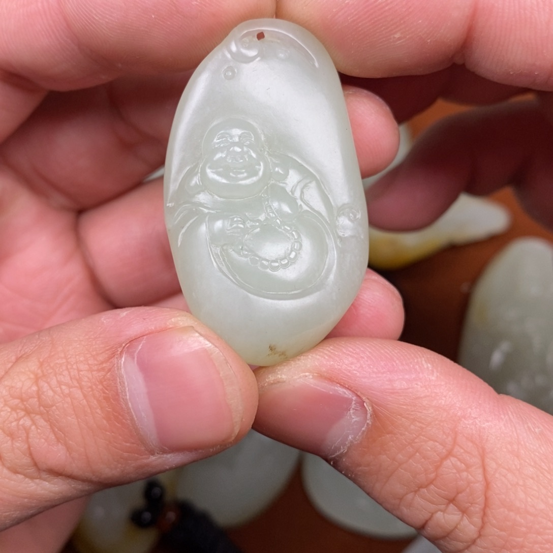 和田玉颈饰未镶嵌