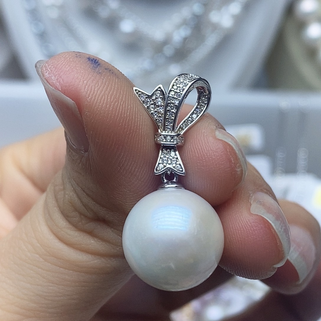 淡水珍珠吊坠未镶嵌