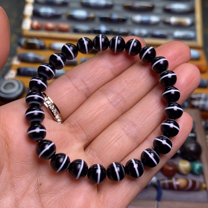 未镶嵌玛瑙/玉髓珠宝半成品三****．