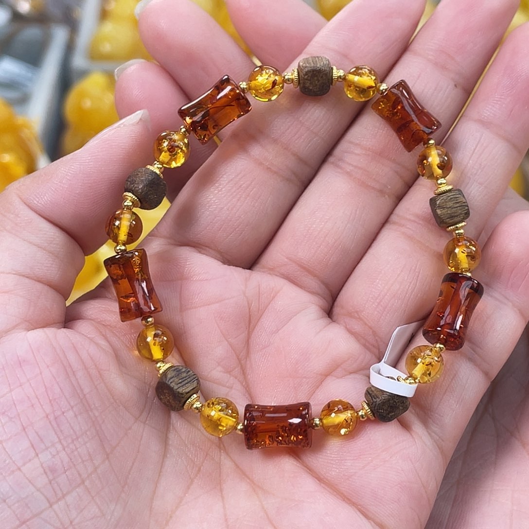 琥珀未镶嵌珠宝奇石h45