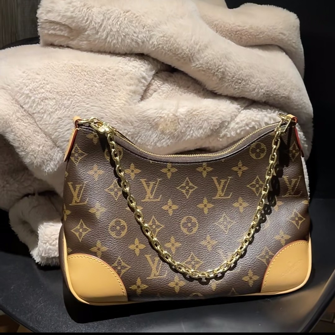 95新 LouisVuitton/路易威登 Lv黄牛角芯片款  20228