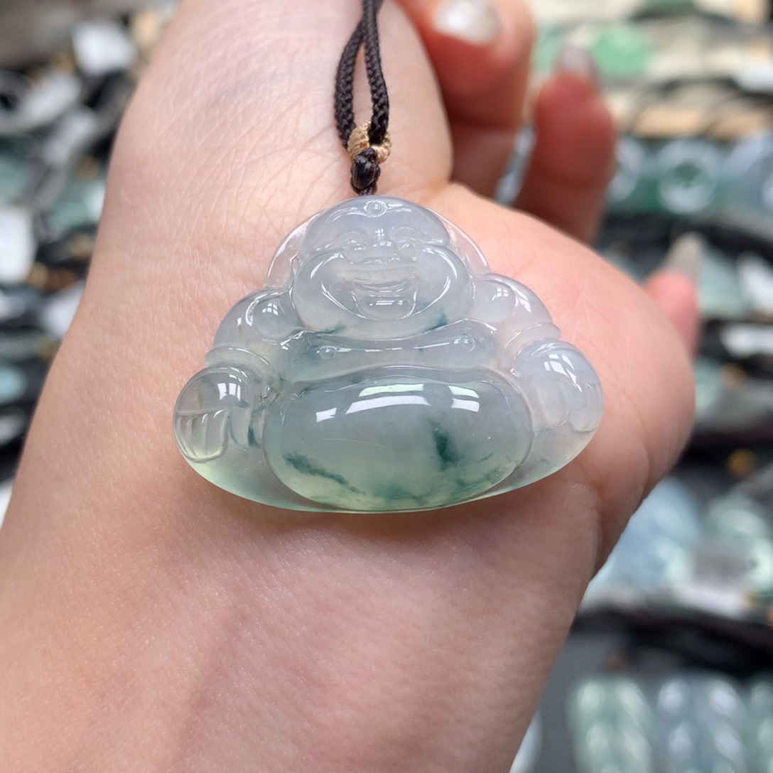 翡翠颈饰未镶嵌佛公