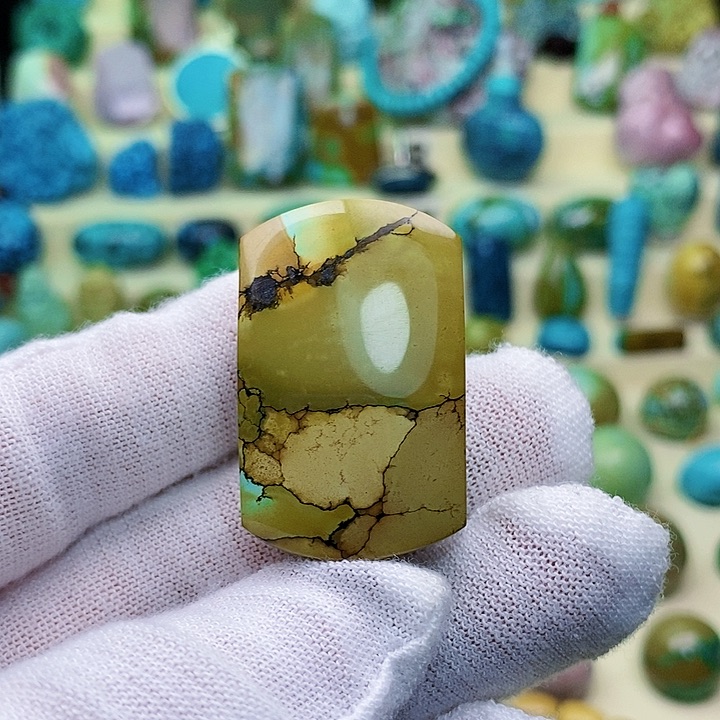 绿松石配饰未镶嵌