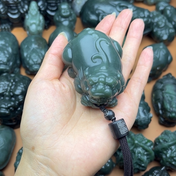 指***缘和田玉未镶嵌把件