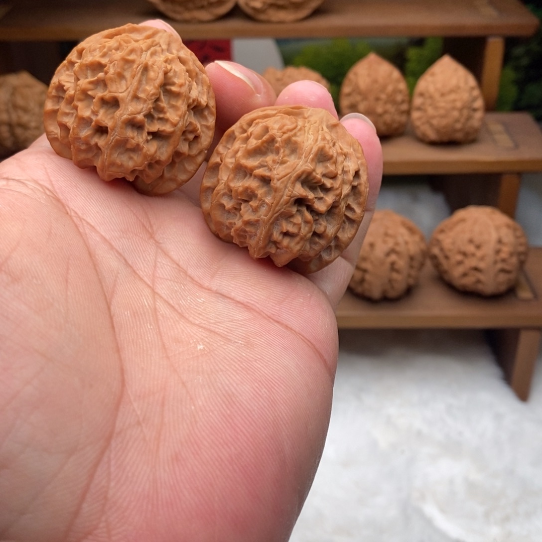 文玩核桃吊坠37苹果园