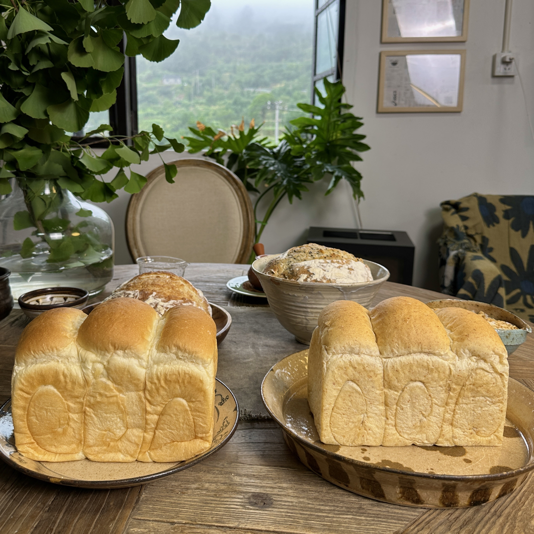 鲜酵母鲜奶吐司（原味，全麦）每日现做零添加天然香甜便利营养早餐