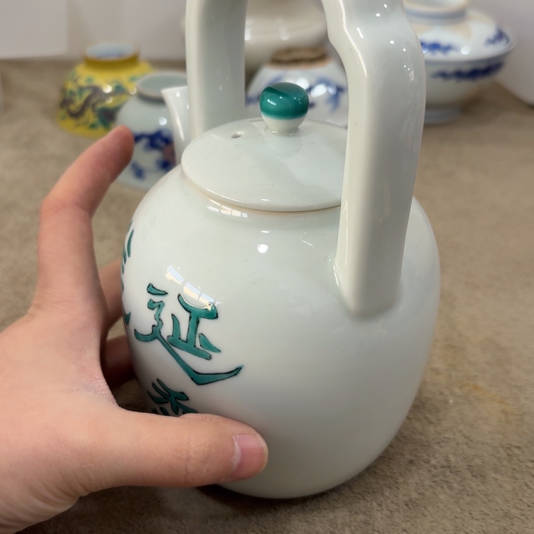 瓷片非常好看漂亮的物品 