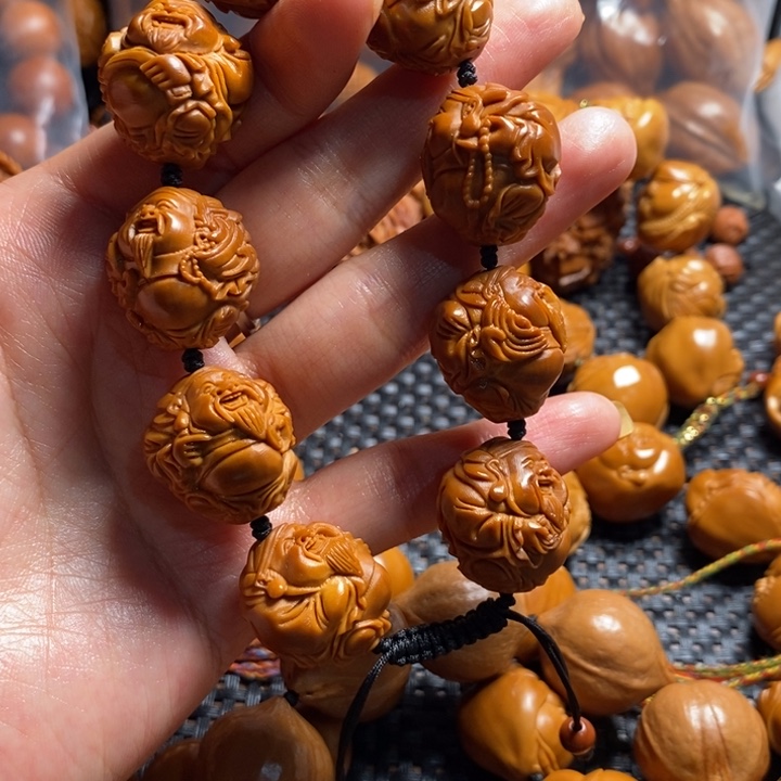 橄榄核吊坠2.0左右八宝财神