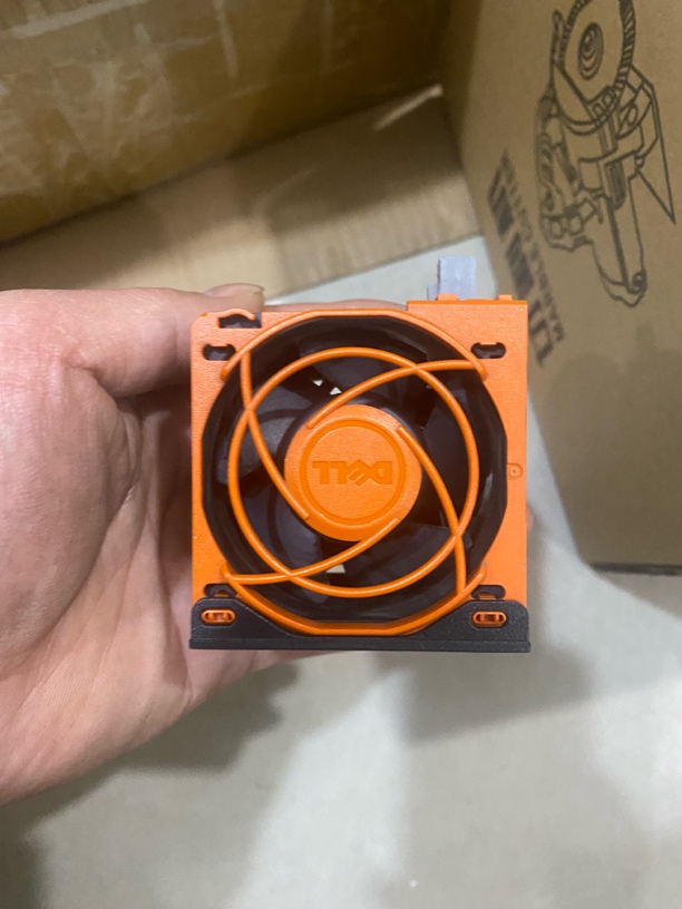 拆机暴力小风扇1个（介意勿拍）