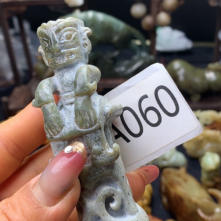 和田玉未镶嵌车挂