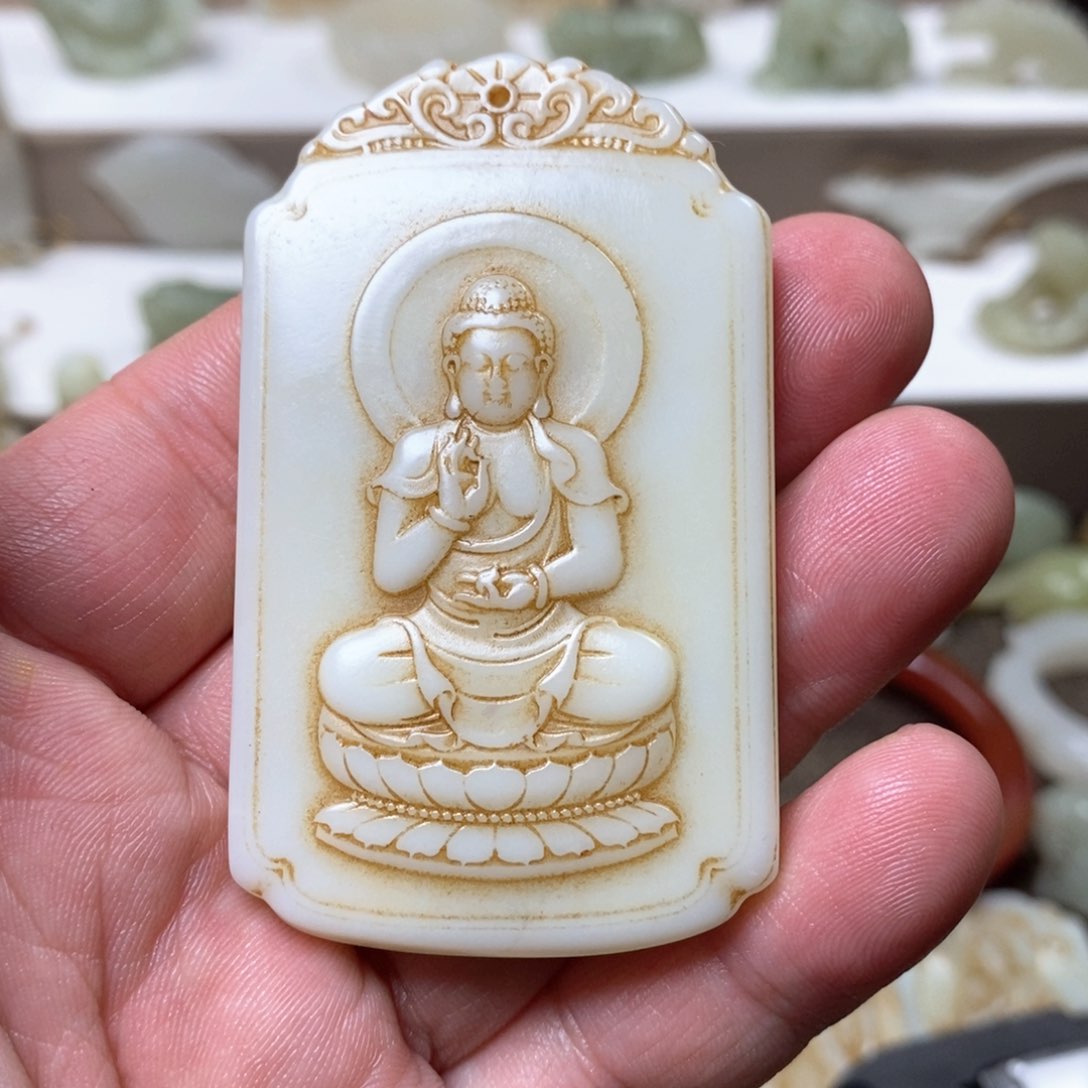 和田玉颈饰未镶嵌一**芳