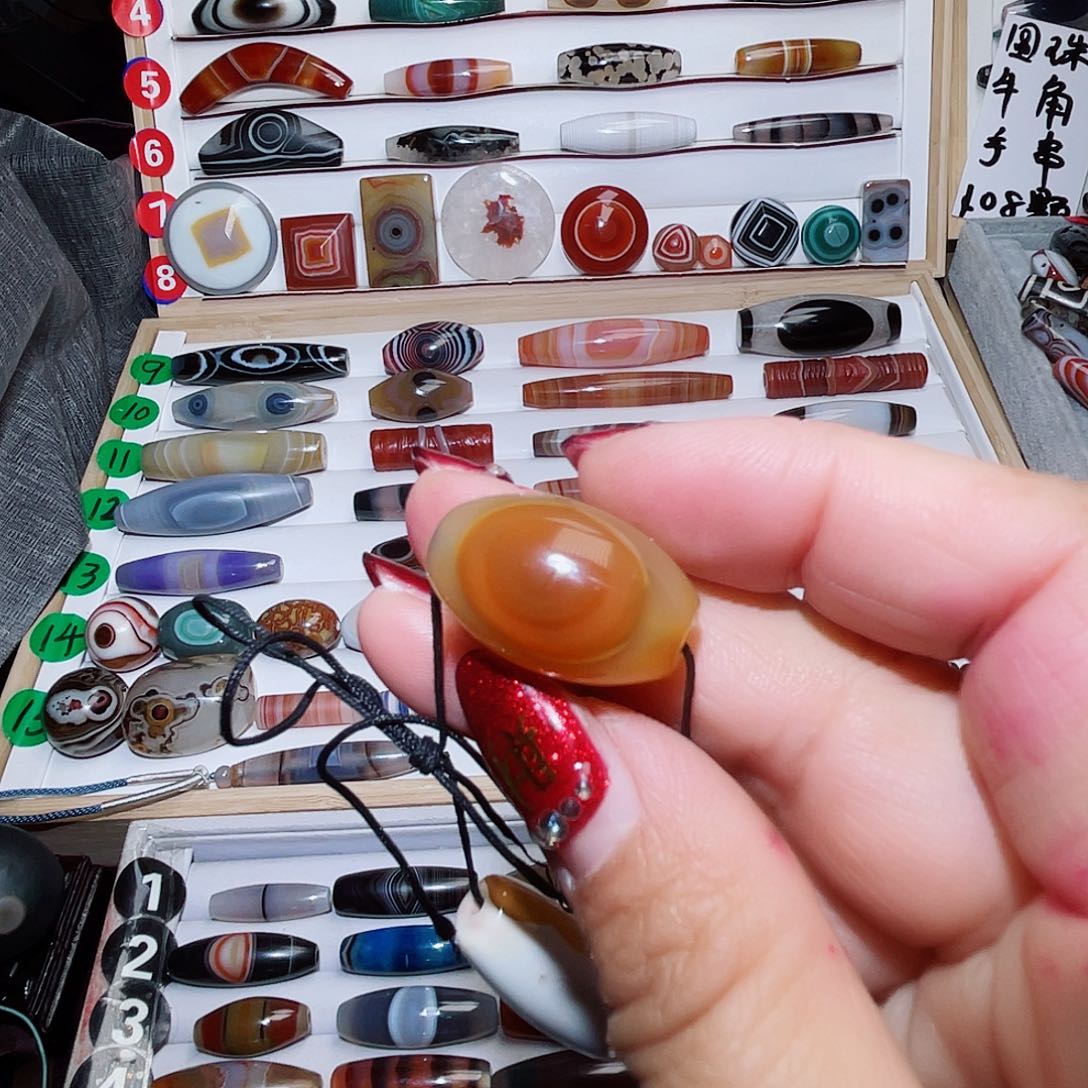 玛瑙/玉髓颈饰未镶嵌