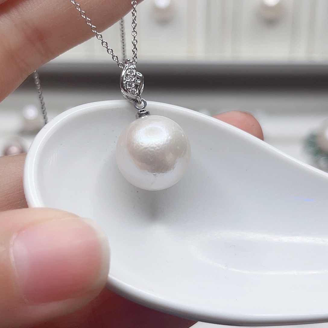 淡水珍珠吊坠(赠链)未镶嵌