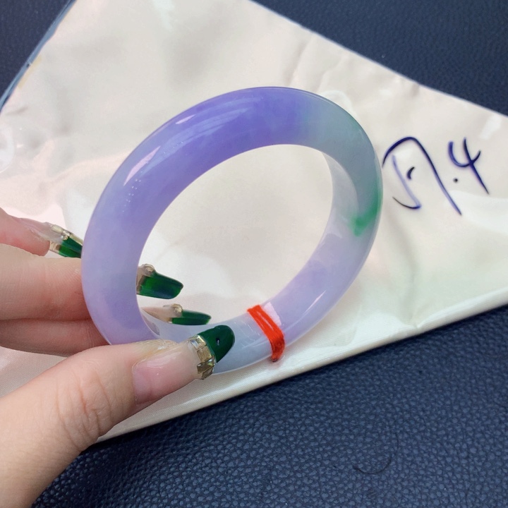 翡翠手镯未镶嵌翡翠手镯