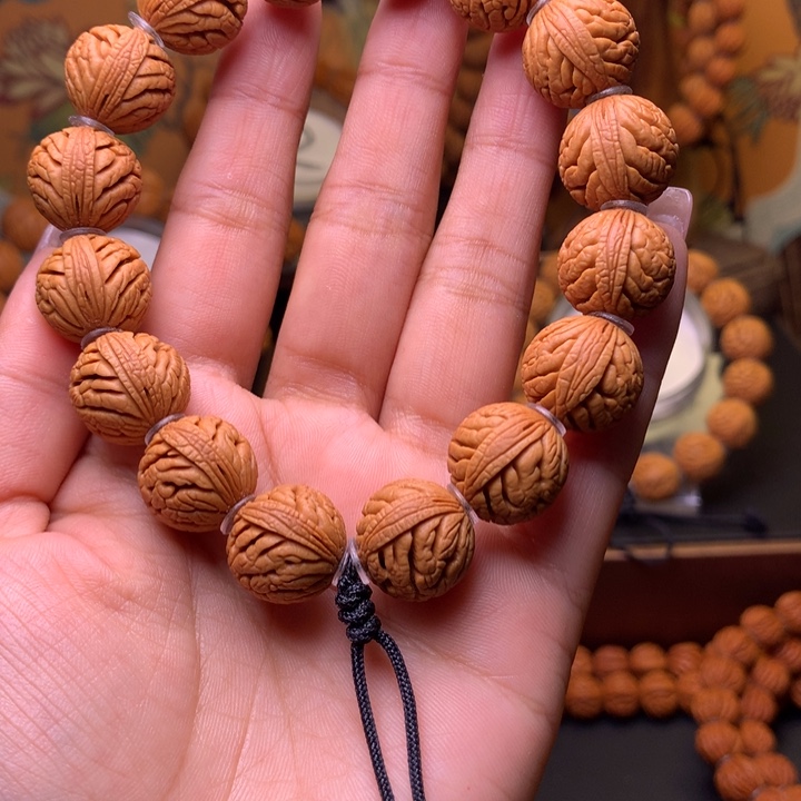 桃核吊坠桃核手串绣球