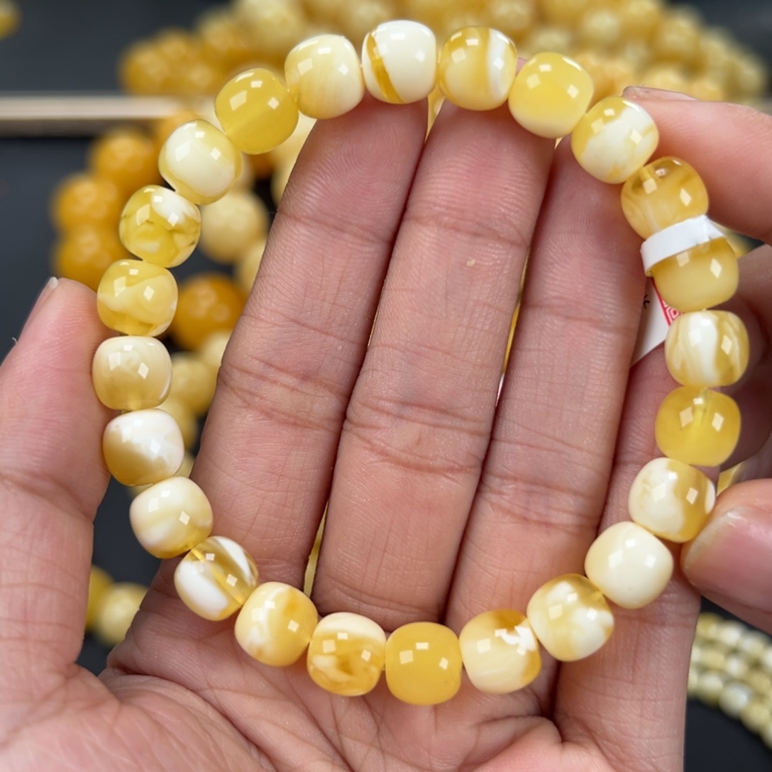 琥珀未镶嵌手链9mm 11.1