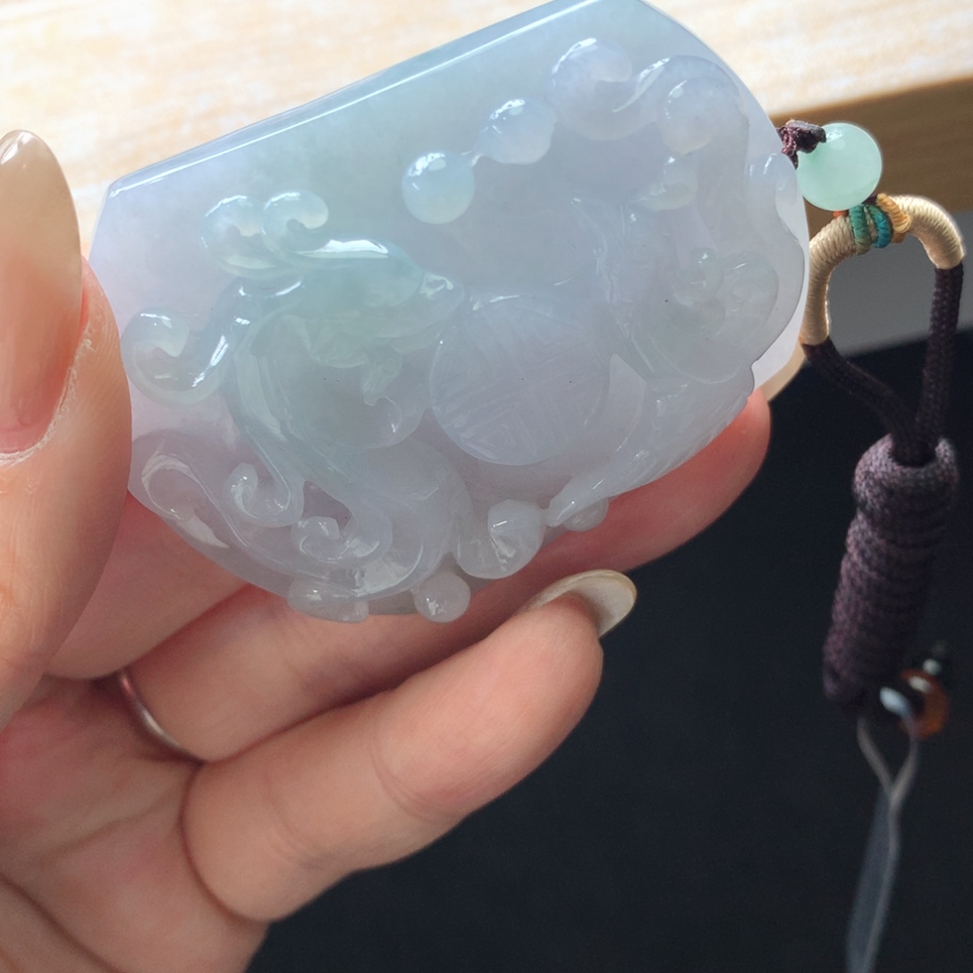 翡翠未镶嵌颈饰吊坠