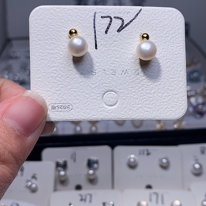 淡水珍珠银S925镶嵌耳饰