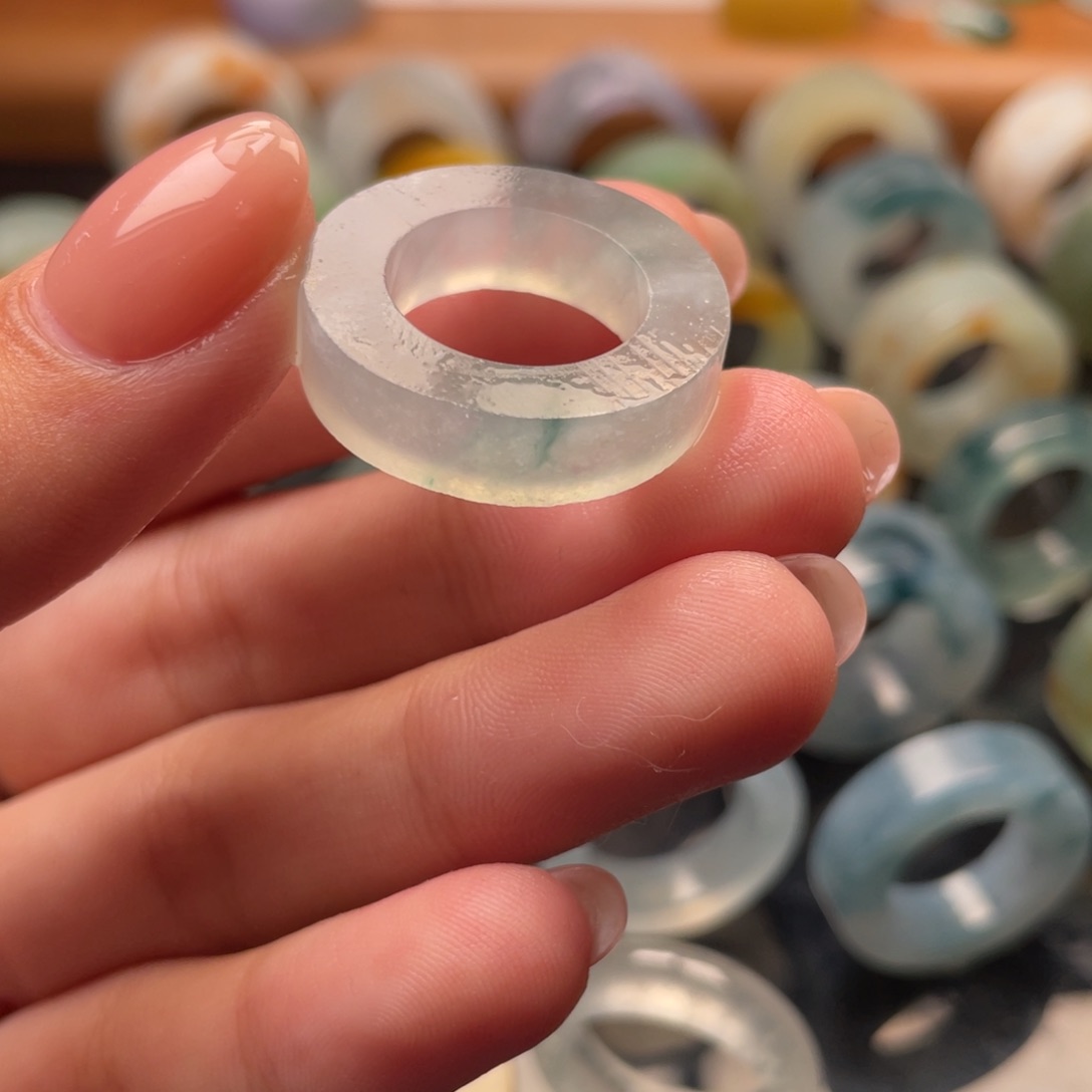 未镶嵌定制翡翠飘花