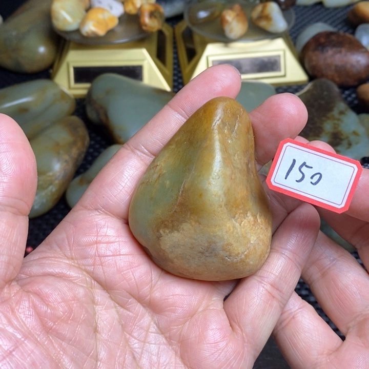 未镶嵌和田玉把件150