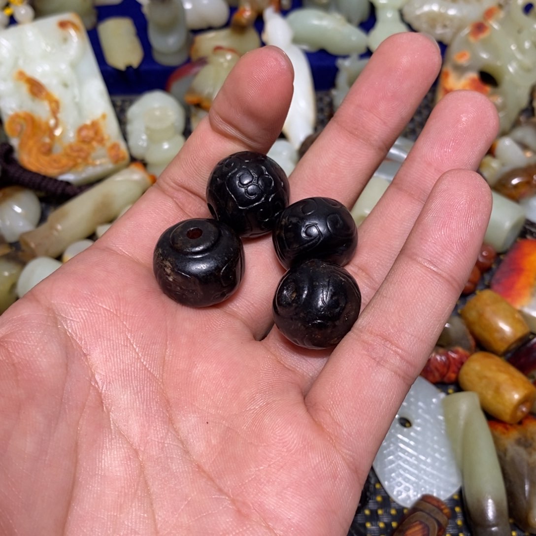 和田玉（糖玉）挂件未镶嵌秃****李