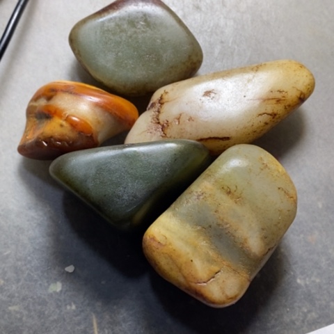 未镶嵌和田玉（糖玉）挂件