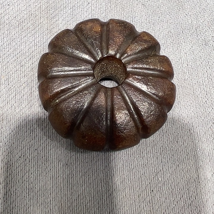 和田玉未镶嵌颈饰手把件