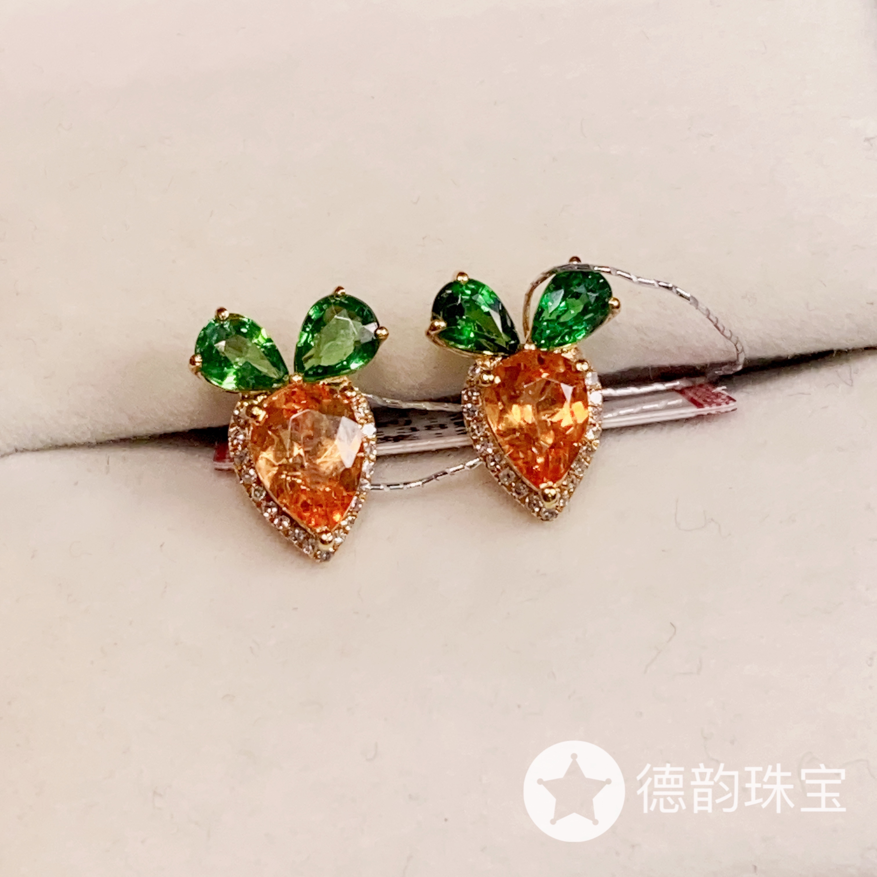 18k金镶嵌芬达石耳饰