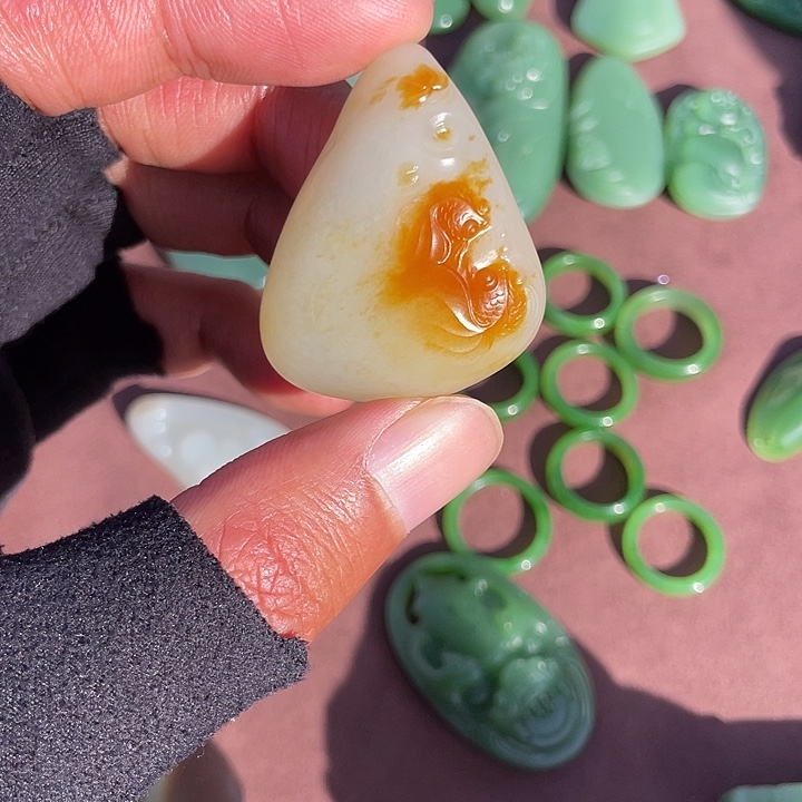 小***猫和田玉（糖玉）未镶嵌颈饰