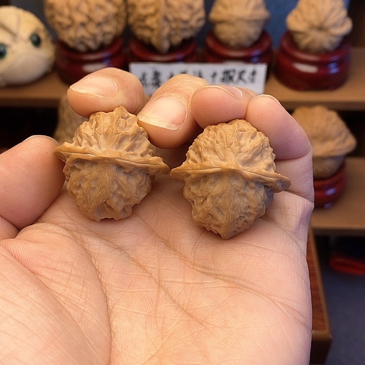 文玩核桃吊坠31左右野生小果子