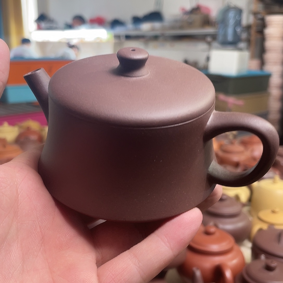 微瑕云柱。马斌。  